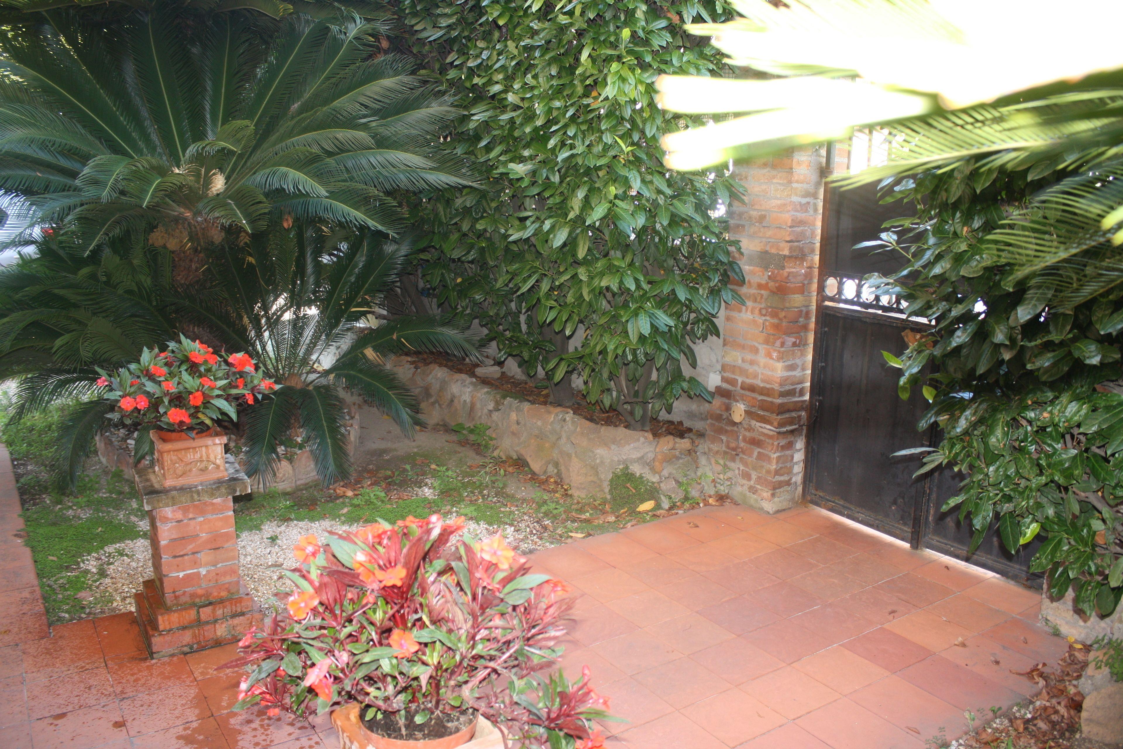 St. John Villa — Photos 1